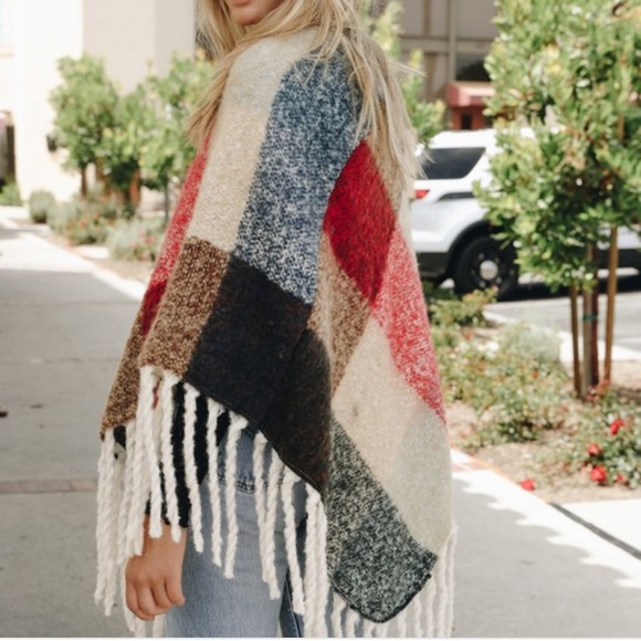 Boho Cozy Colorblock Poncho Sweater Jacket One Size - Picture 2 of 5